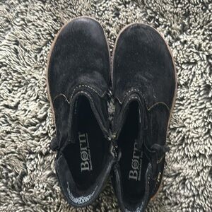 Born suede black Tarklin boots, 7 1/2